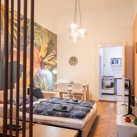 Apartmán Quiet Design Next To Szimpla Ka8 *