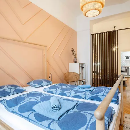Quiet Design Next To Szimpla Ka8 Apartment Budapest